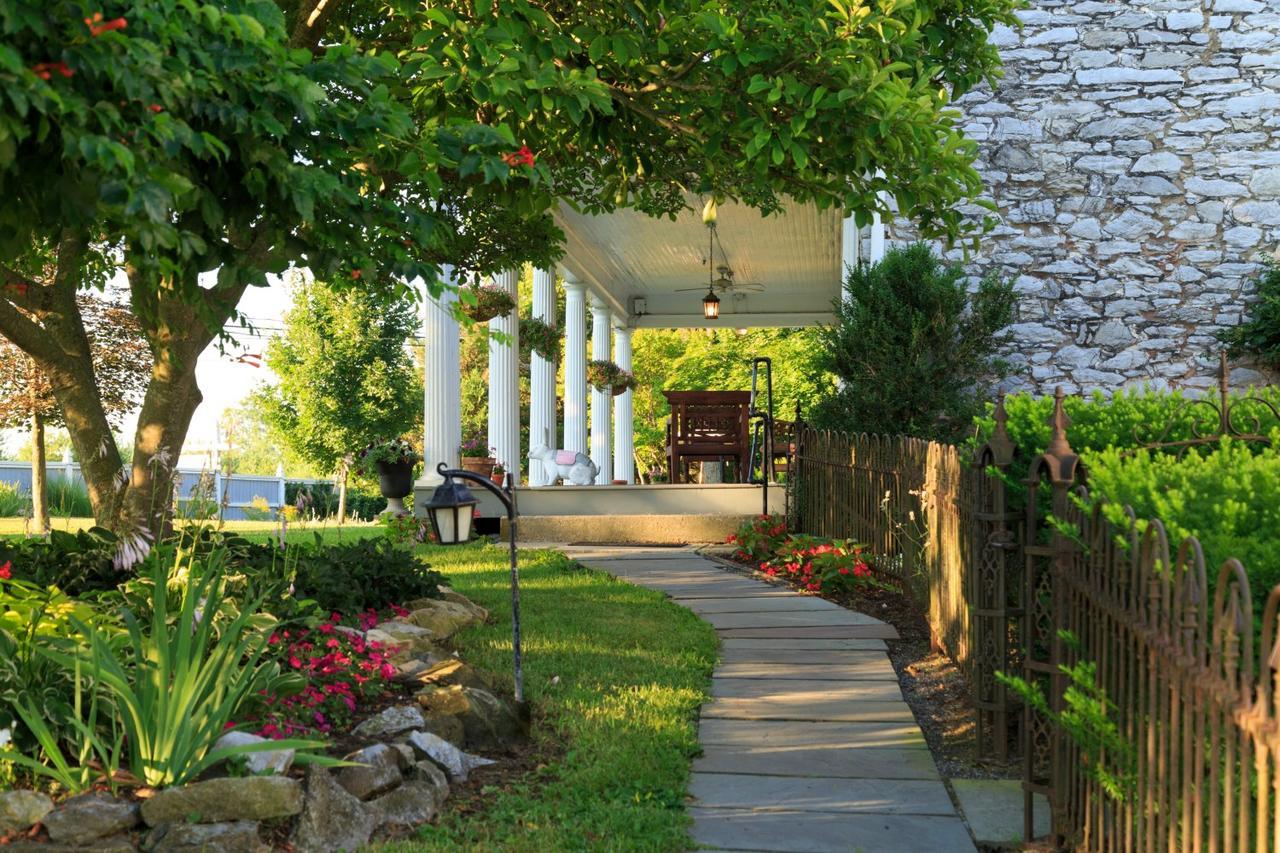 L'Auberge Provencale Inn & Restaurant Boyce Exterior photo